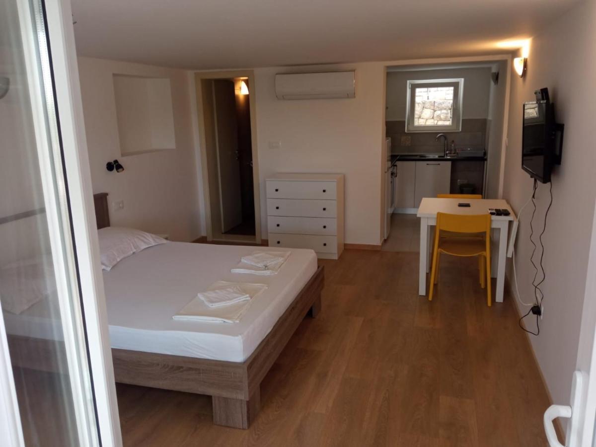 Apartmani Jure Peric Duće Kültér fotó